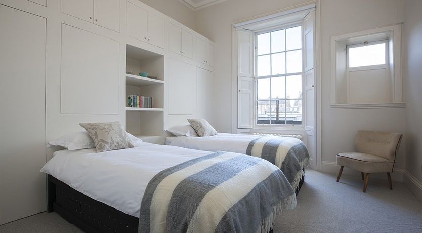 Photo of Georgian Oak