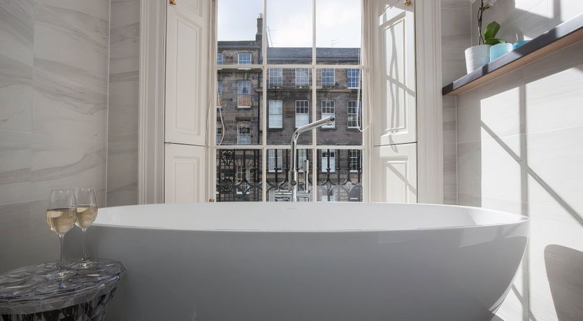 Photo of Georgian Oak