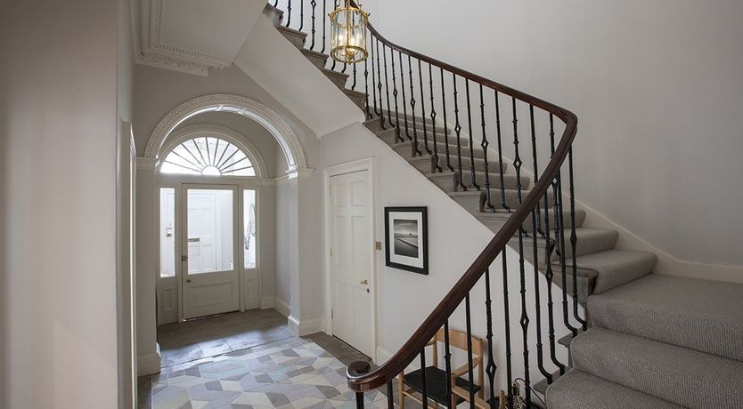 Photo of Georgian Oak