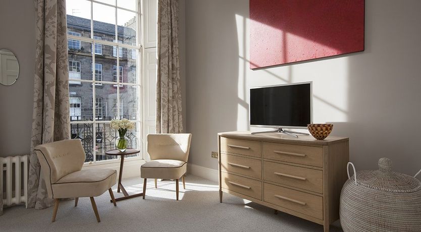 Photo of Georgian Oak