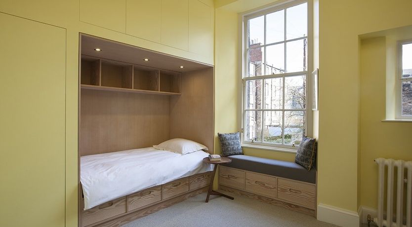 Photo of Georgian Oak