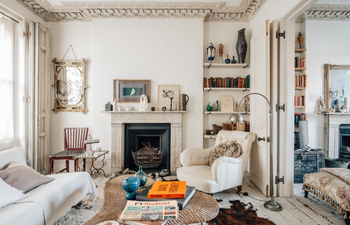 Vintage & Art Holiday Cottage
