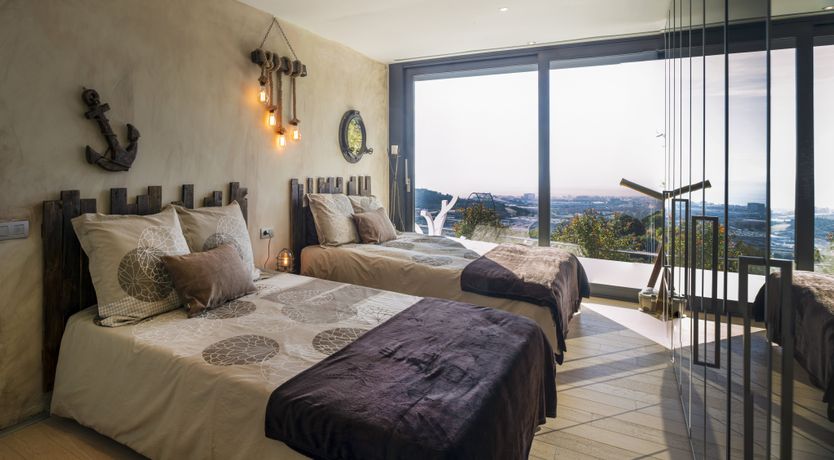 Photo of Authentic Eccentric