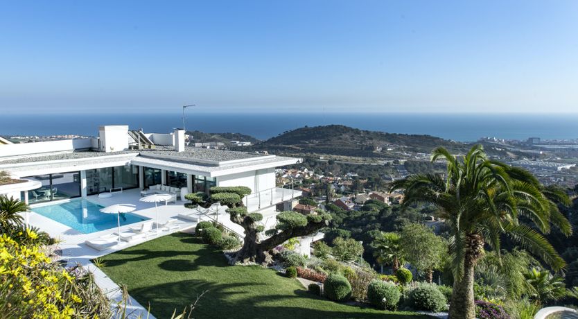 Photo of Authentic Eccentric