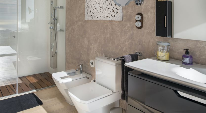 Photo of Authentic Eccentric