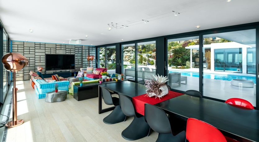 Photo of Authentic Eccentric