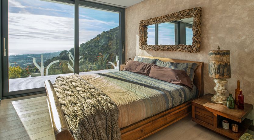 Photo of Authentic Eccentric