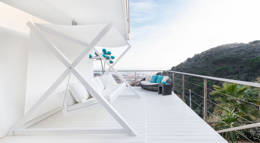 Photo of Authentic Eccentric