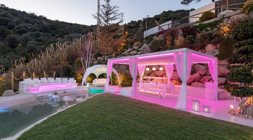 Photo of Authentic Eccentric