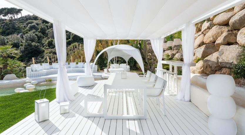 Photo of Authentic Eccentric