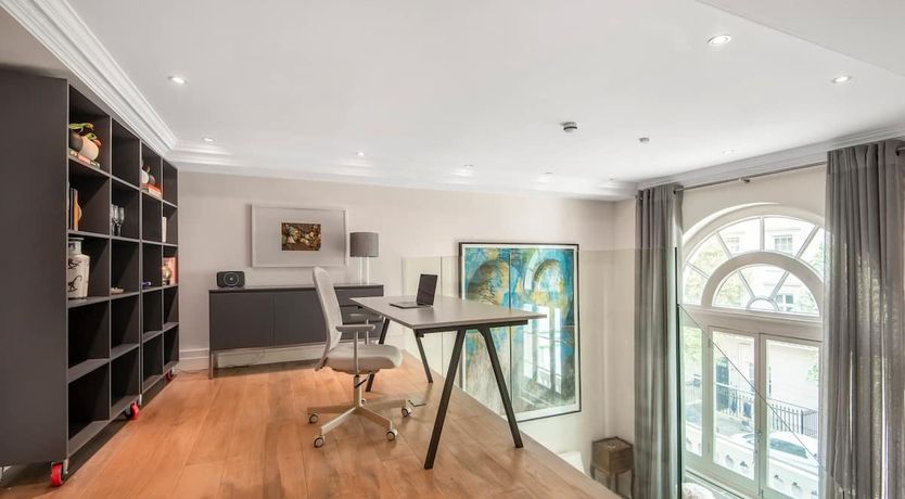 Photo of The Art Critic