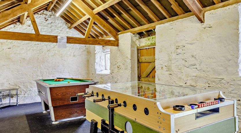 Photo of 2 Bed in Cury Cross Lanes