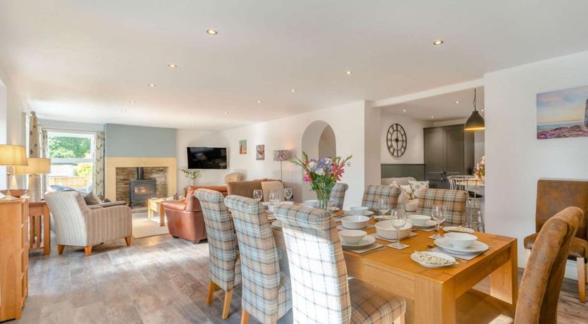 Photo of 4 Bed in Catton