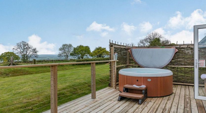 Photo of 1 Bed in Bradford Abbas