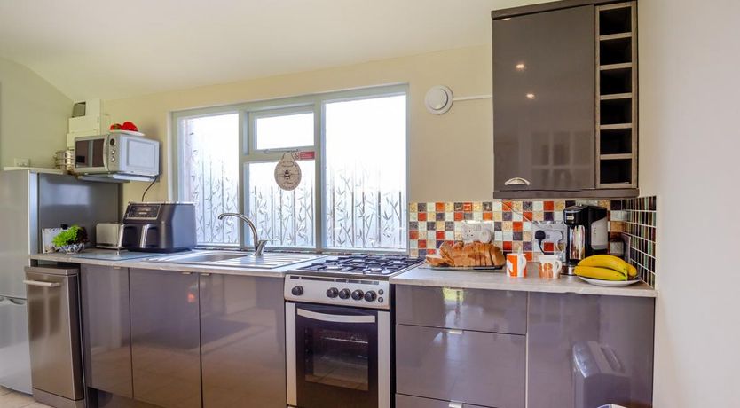 Photo of 1 Bed in Llwyngwril