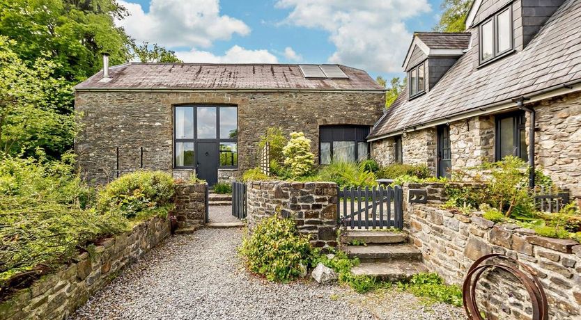 Photo of in Cilycwm (BN093)