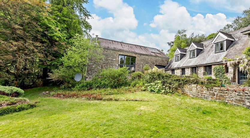 Photo of 3 Bed in Cilycwm