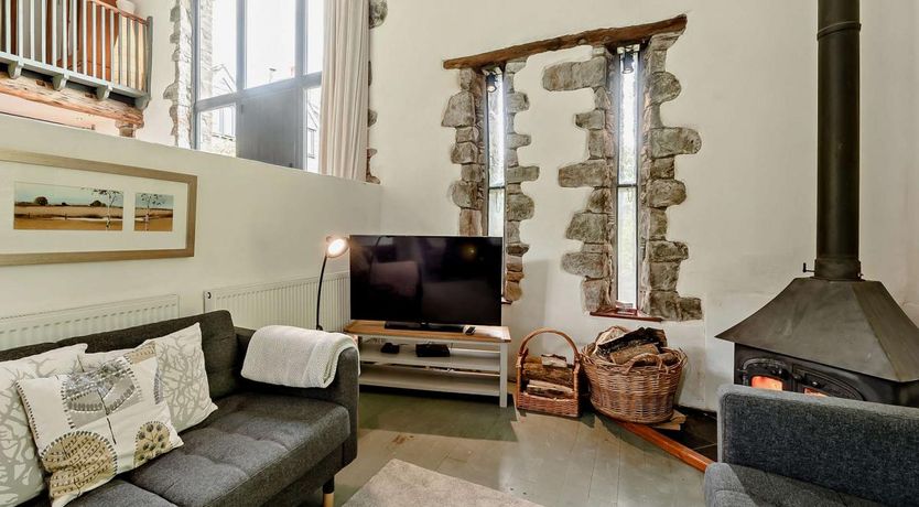 Photo of 3 Bed in Cilycwm