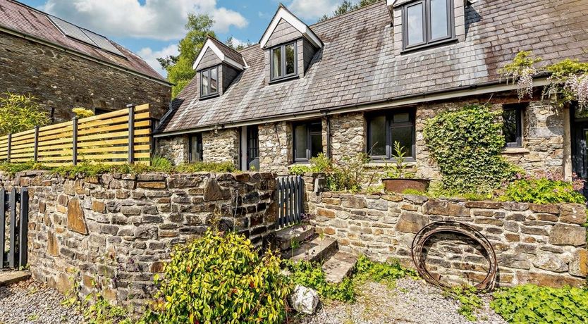 Photo of 2 Bed in Cilycwm