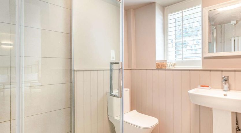 Photo of 3 Bed in Beeston