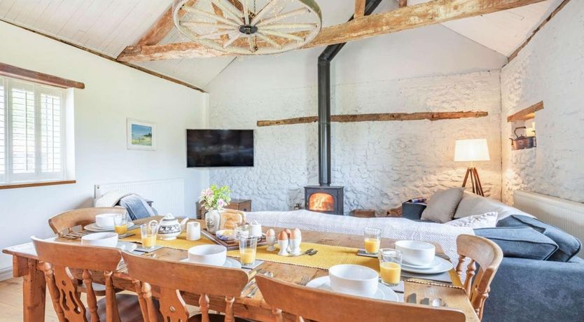 Photo of 3 Bed in Beeston