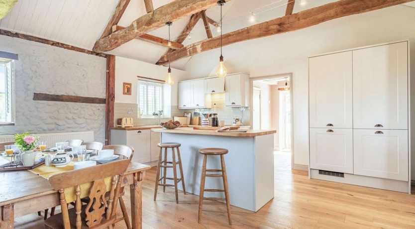 Photo of 3 Bed in Beeston