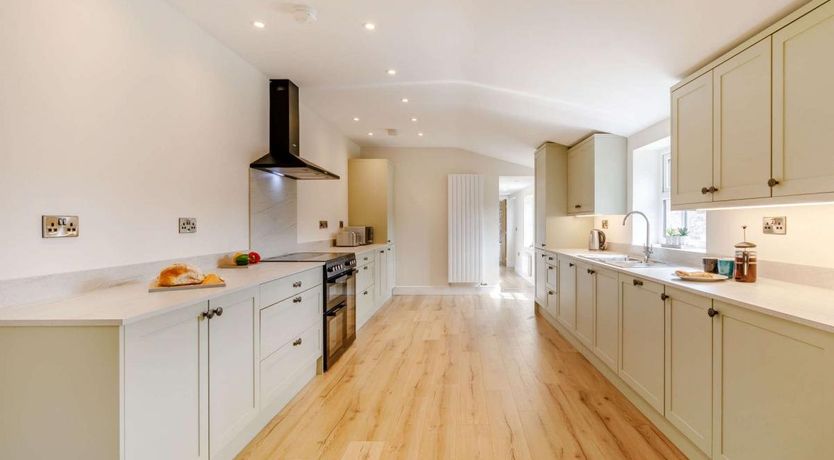 Photo of 3 Bed in Snape