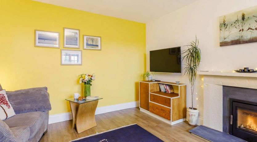 Photo of 1 Bed in West Buckland