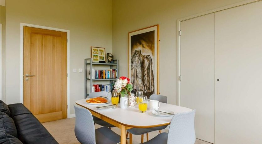 Photo of 2 Bed in Okeford Fitzpaine