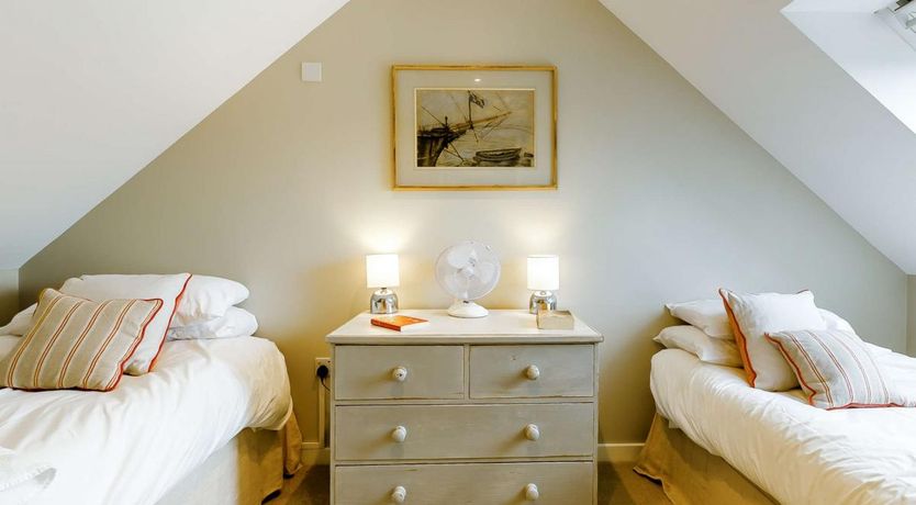 Photo of 2 Bed in Okeford Fitzpaine