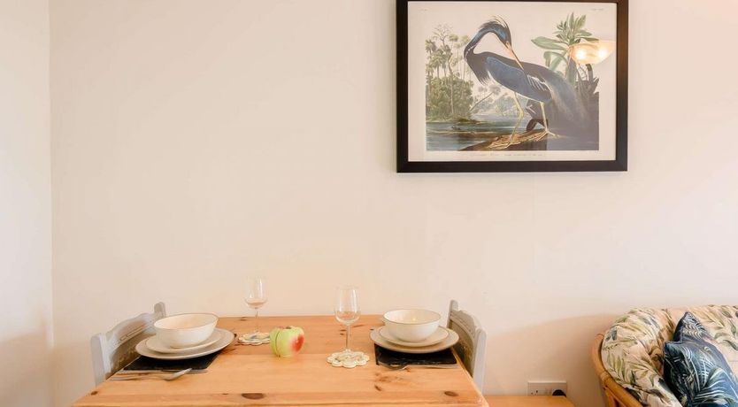 Photo of 1 Bed in West Stour