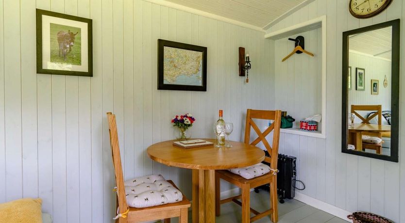 Photo of 1 Bed in Cresselly