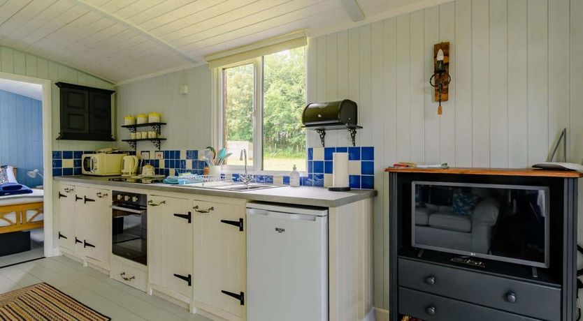 Photo of 1 Bed in Cresselly