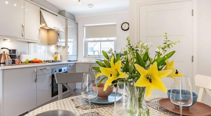 Photo of 2 Bed in Tenby