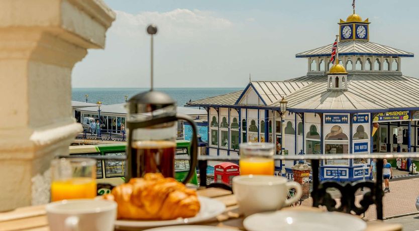 Photo of 1 Bed in Eastbourne