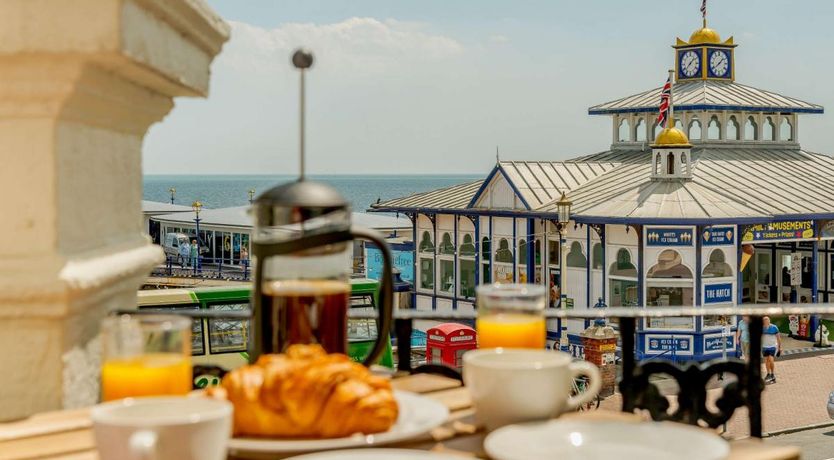 Photo of 1 Bed in Eastbourne