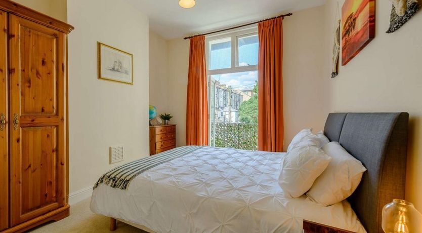 Photo of 1 Bed in Eastbourne