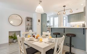 Photo of 3 Bed in Brixham