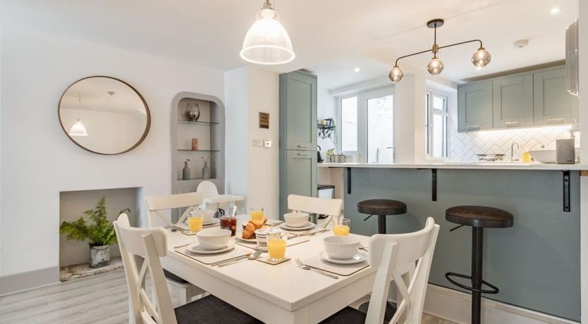 Photo of 3 Bed in Brixham