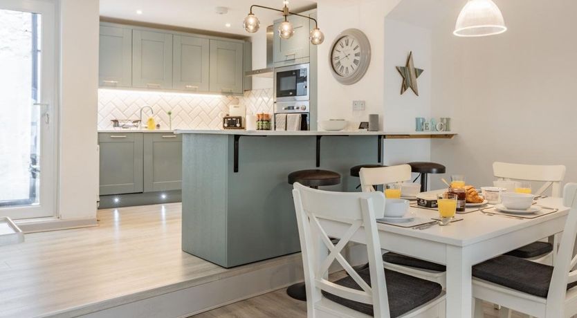 Photo of 3 Bed in Brixham