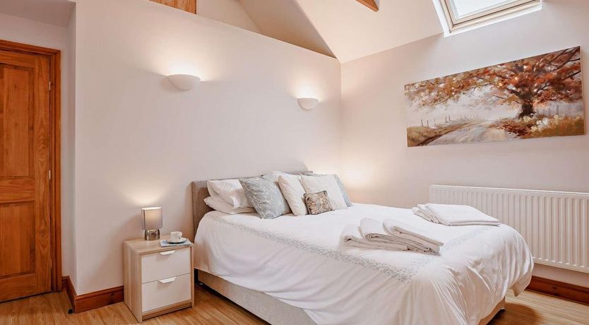 Photo of 2 Bed in Swimbridge