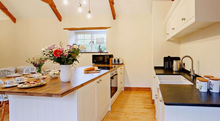 Photo of 2 Bed in Swimbridge