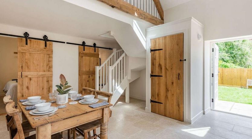 Photo of 2 Bed in Durweston