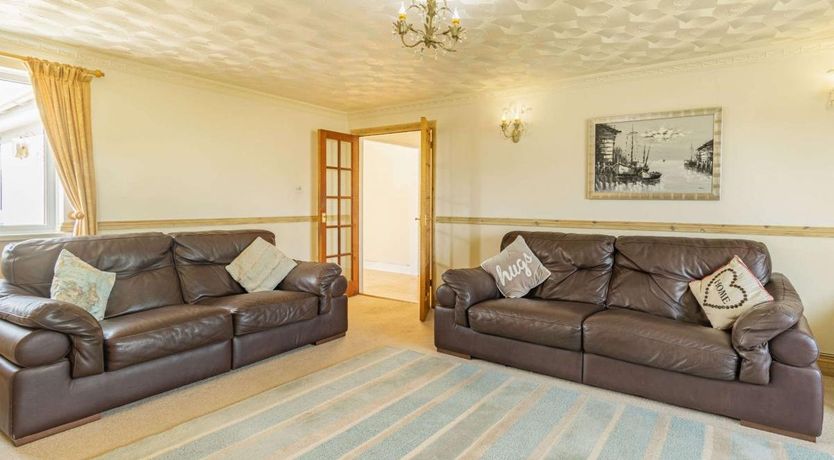 Photo of 4 Bed in St Ishmaels