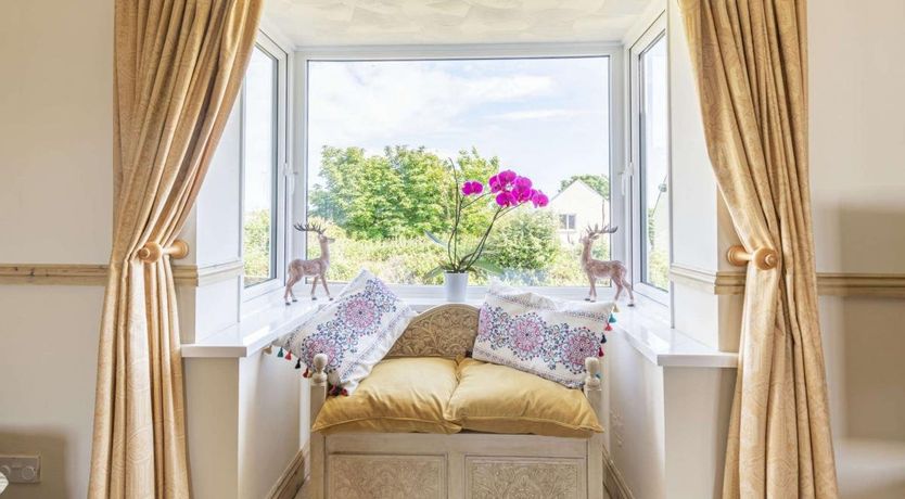 Photo of 4 Bed in St Ishmaels