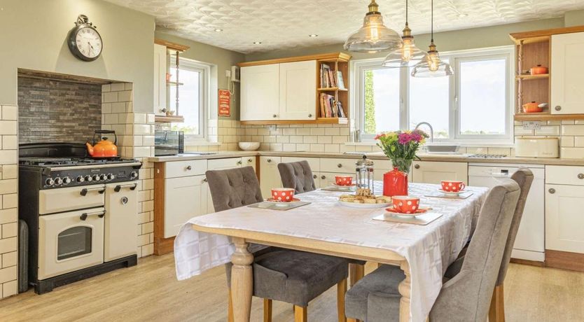 Photo of 4 Bed in St Ishmaels