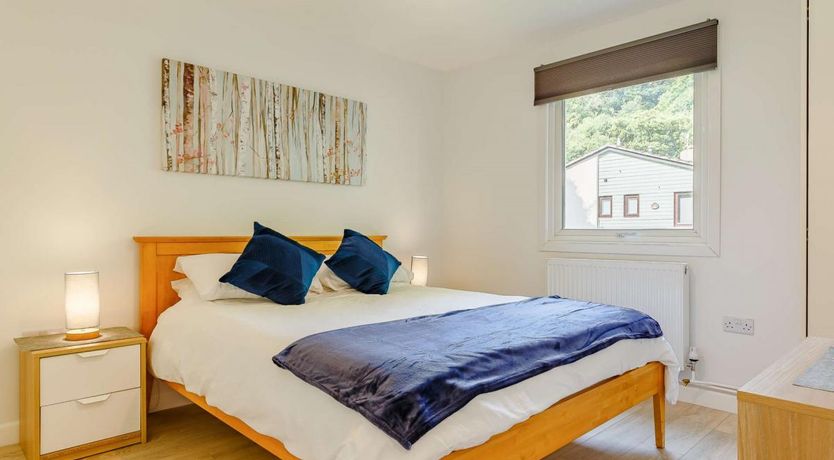 Photo of 2 Bed in Notter