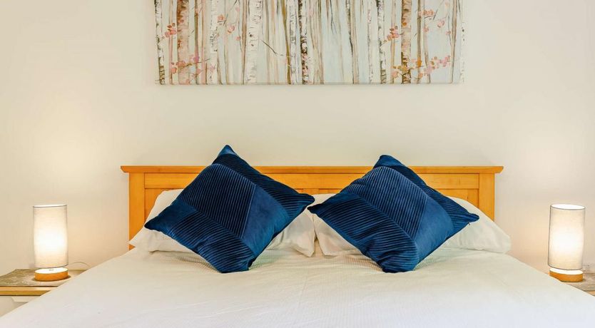 Photo of 2 Bed in Notter