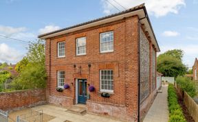 Photo of 4 Bed in Dereham