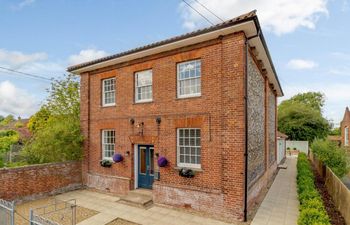 4 Bed in Dereham Holiday Cottage